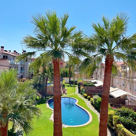 Cheerful Townhouse Center Sitges 5 Bedrooms Pool And Terrace Bagian luar foto