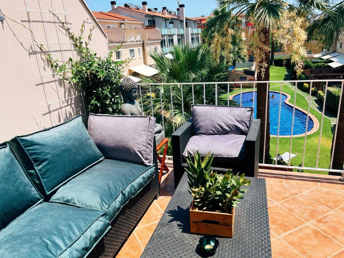 Cheerful Townhouse Center Sitges 5 Bedrooms Pool And Terrace Bagian luar foto