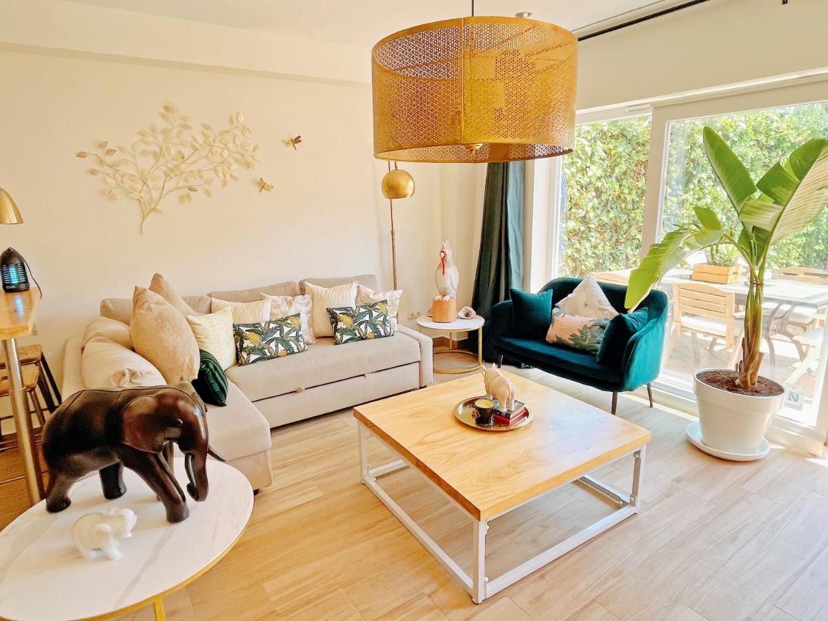Cheerful Townhouse Center Sitges 5 Bedrooms Pool And Terrace Bagian luar foto